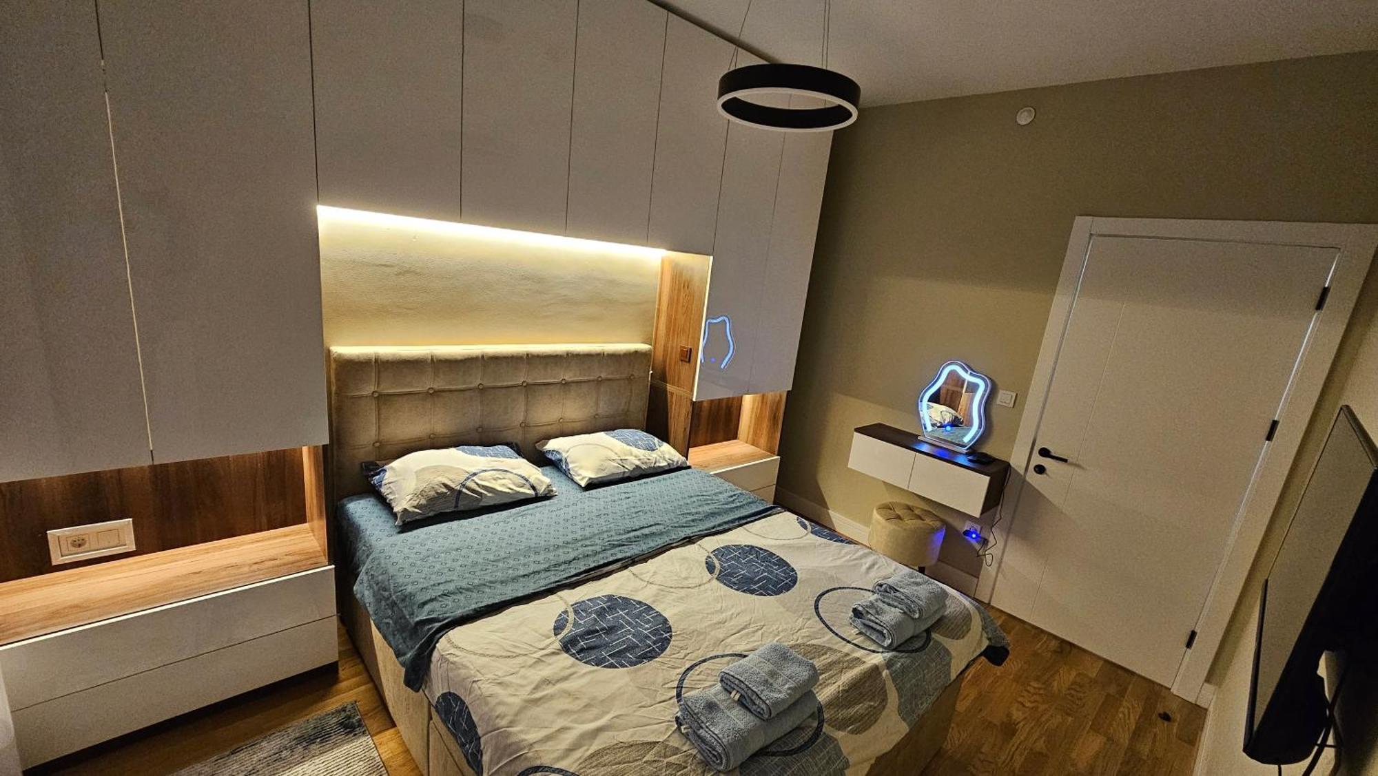 Anika Luxury Apartment At Diamond Center Üsküp Dış mekan fotoğraf