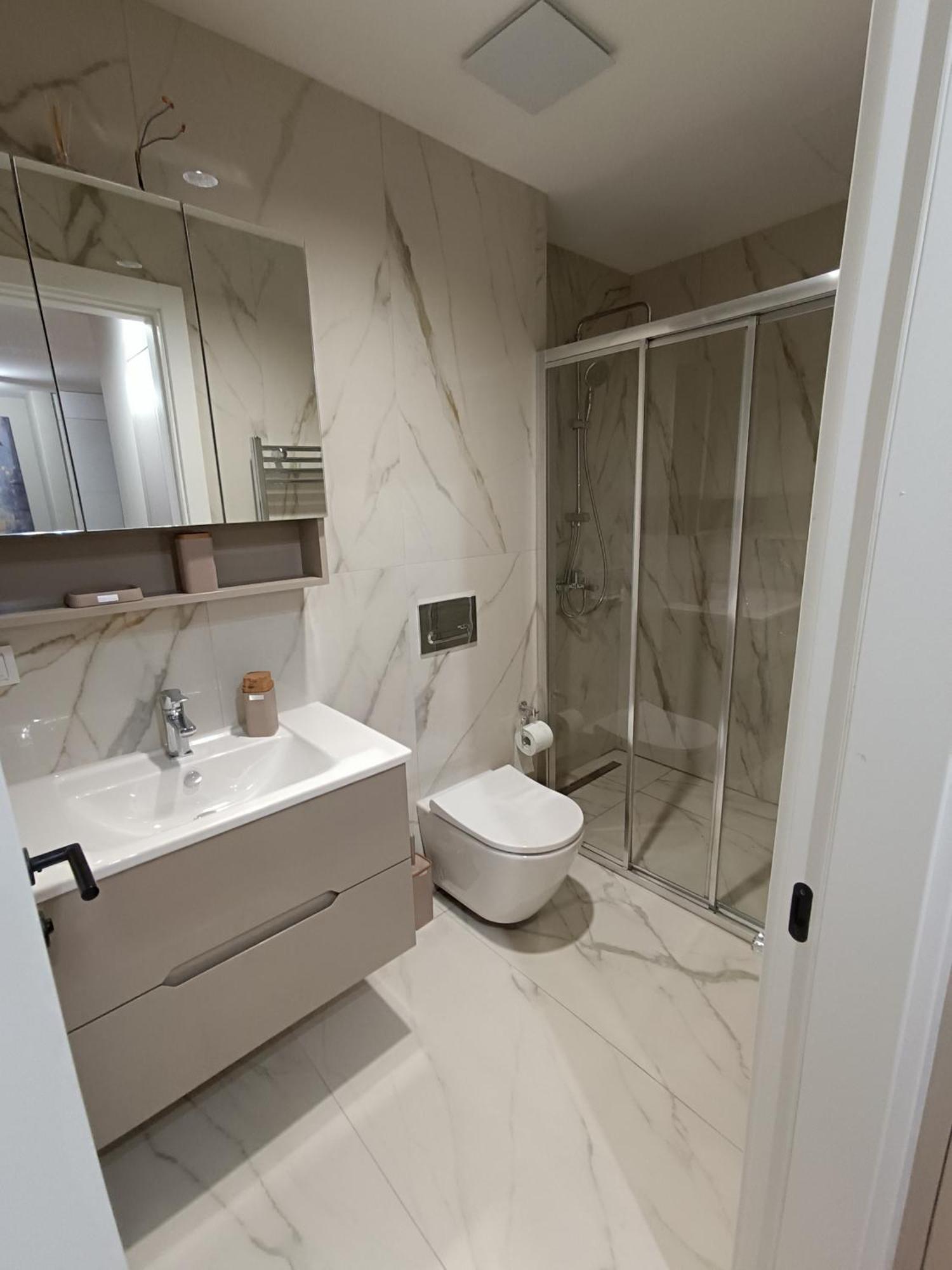 Anika Luxury Apartment At Diamond Center Üsküp Dış mekan fotoğraf