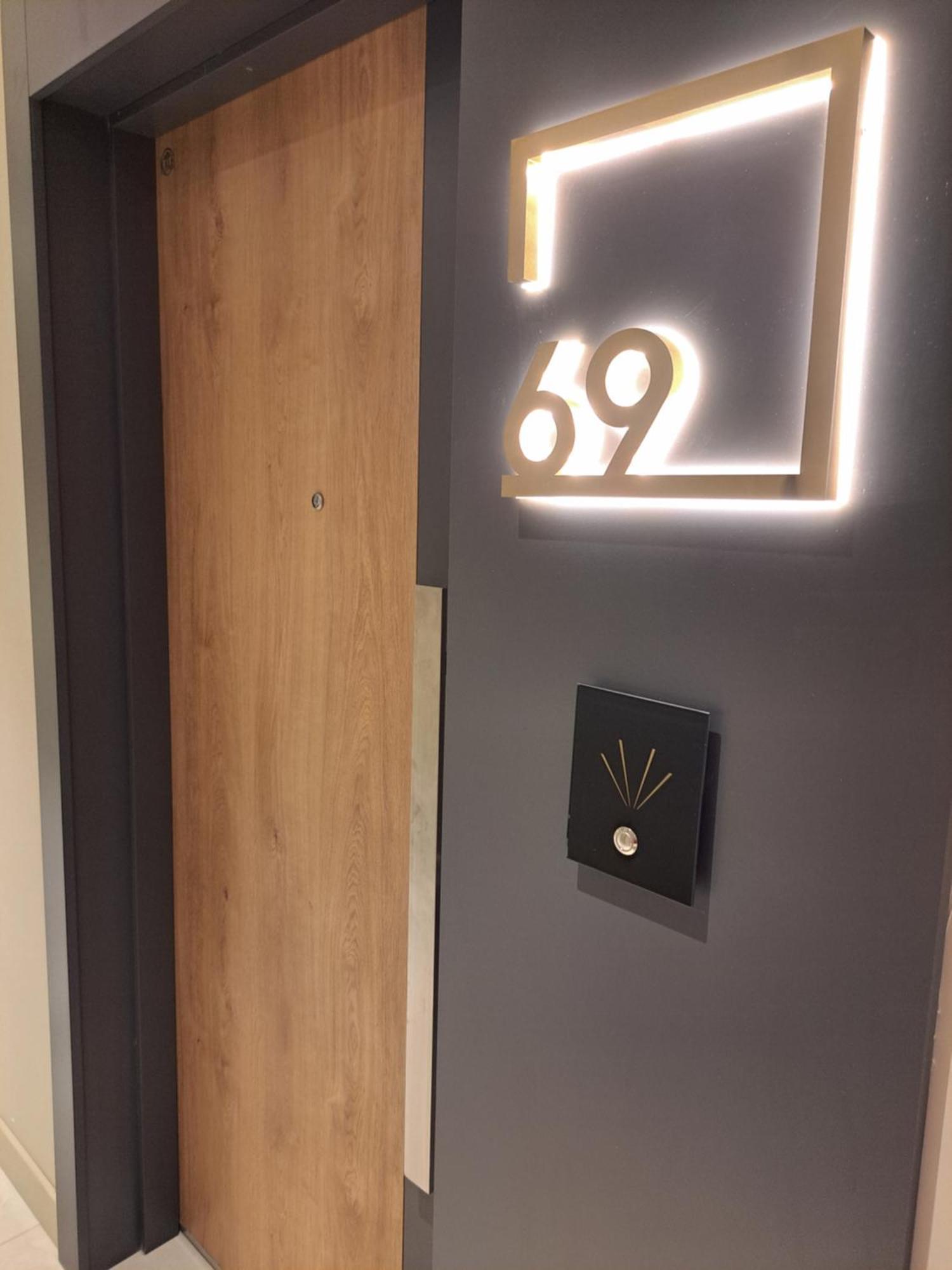 Anika Luxury Apartment At Diamond Center Üsküp Dış mekan fotoğraf