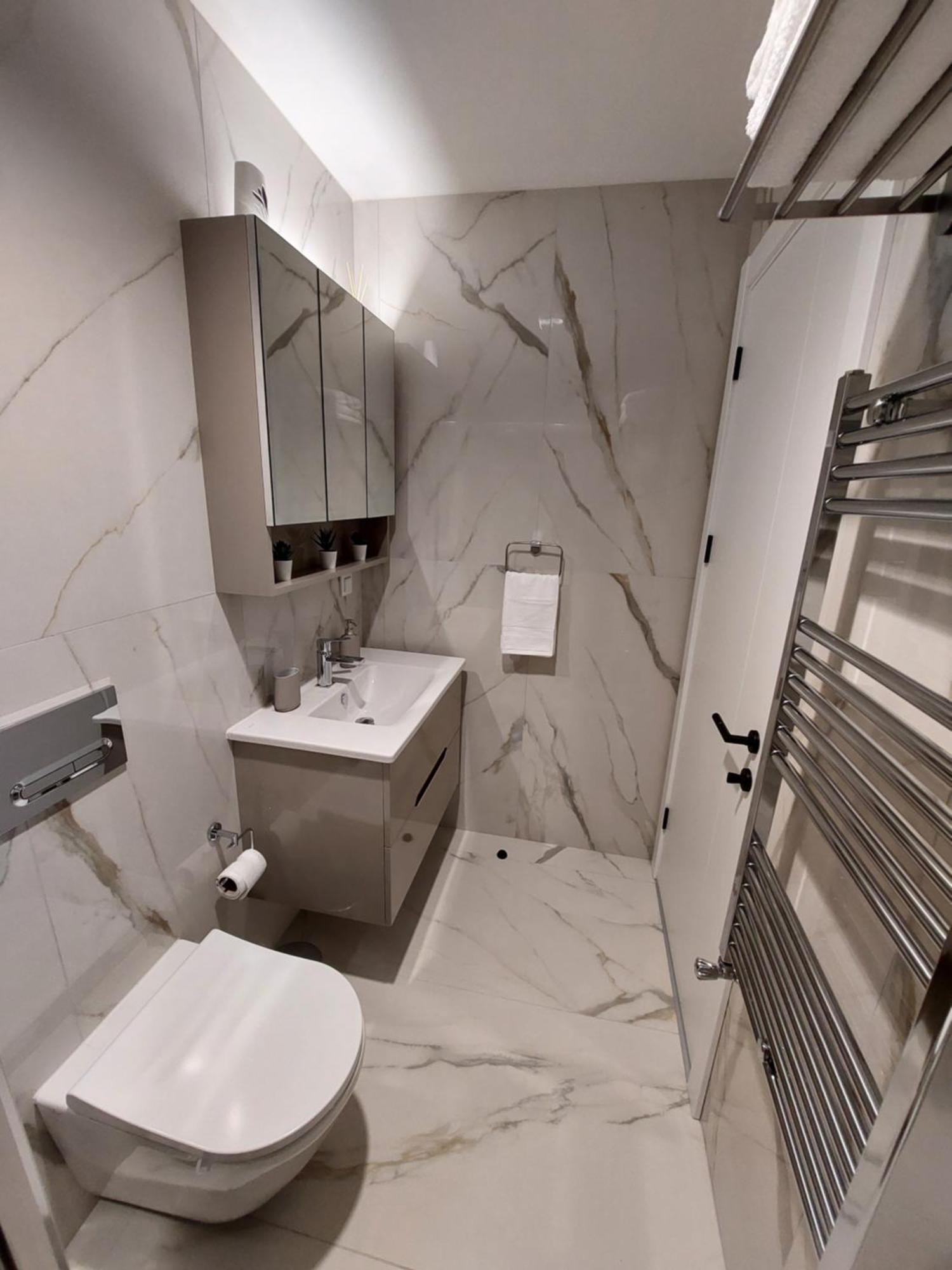 Anika Luxury Apartment At Diamond Center Üsküp Dış mekan fotoğraf